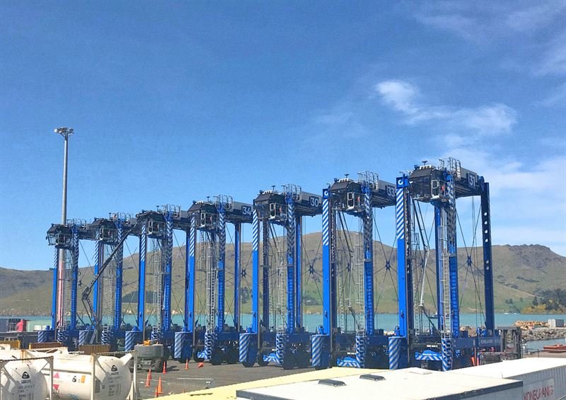 Lyttelton Port Company orders more Konecranes Noell Straddle Carriers